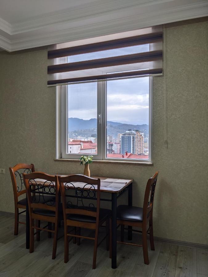 Berapartment With Mountain View Batumi Exterior photo