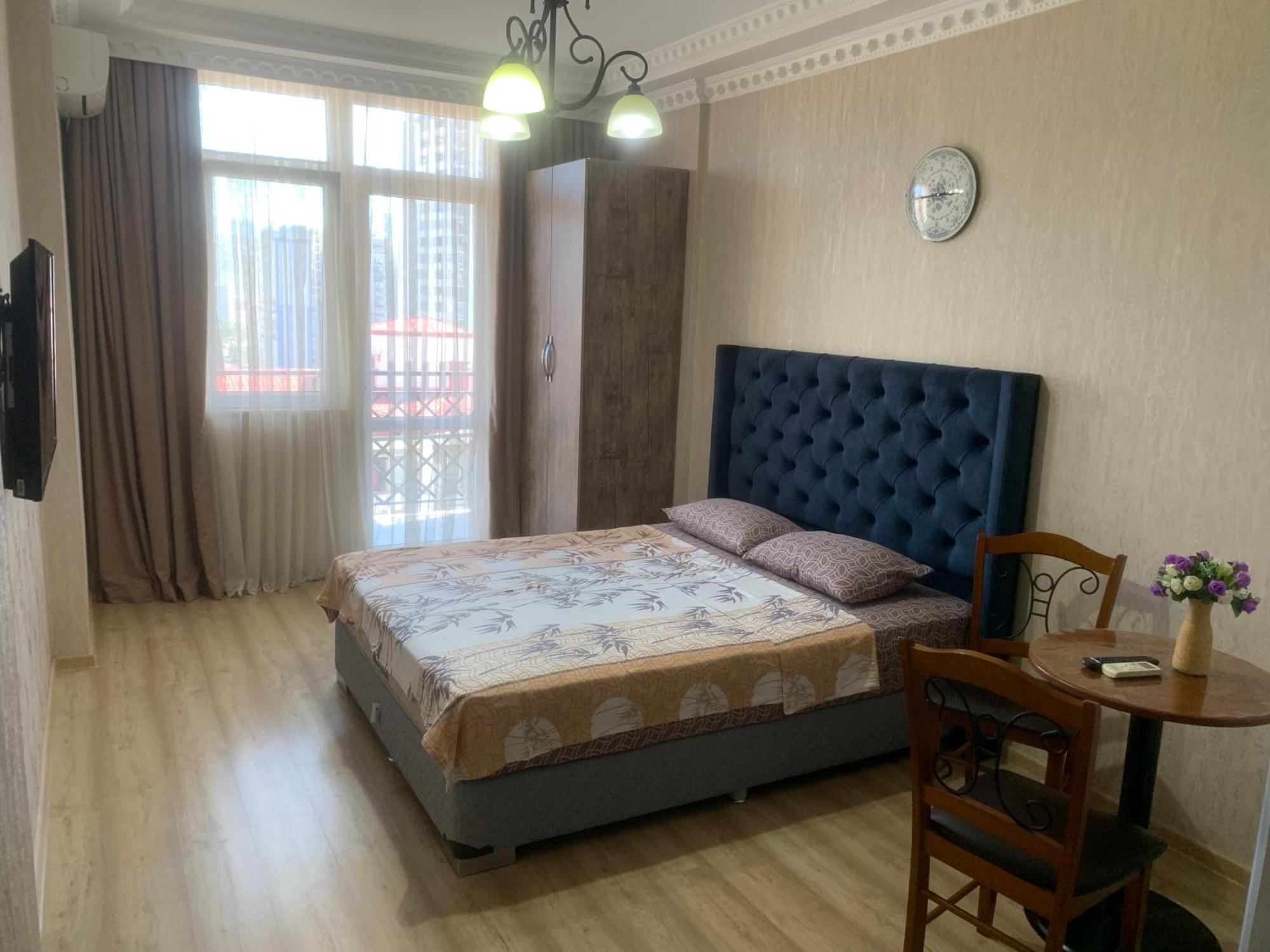 Berapartment With Mountain View Batumi Exterior photo